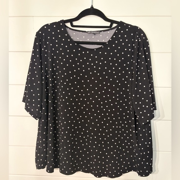 Adrianna Papell Tops - Adrianna Papell Black and White Polka Dot Blouse